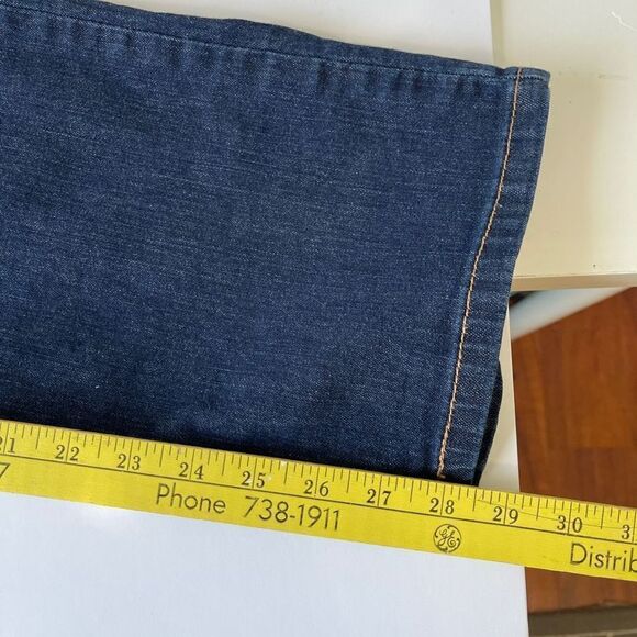 Levi's Perfectly Slimming Straight Leg, Size 14 - Picture 7 of 9
